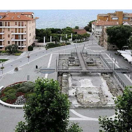 Fonzari Szálloda 4*