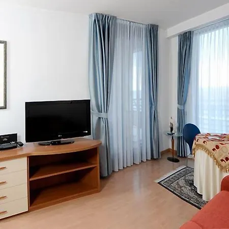 Fonzari Hotel 4*