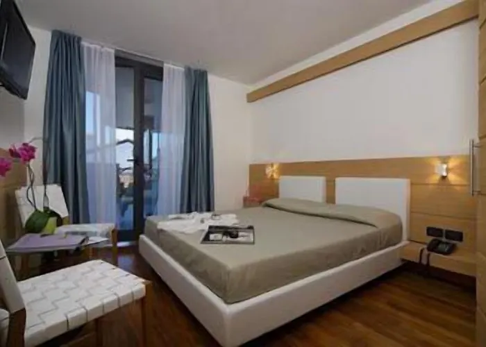 Fonzari 4* גראדו